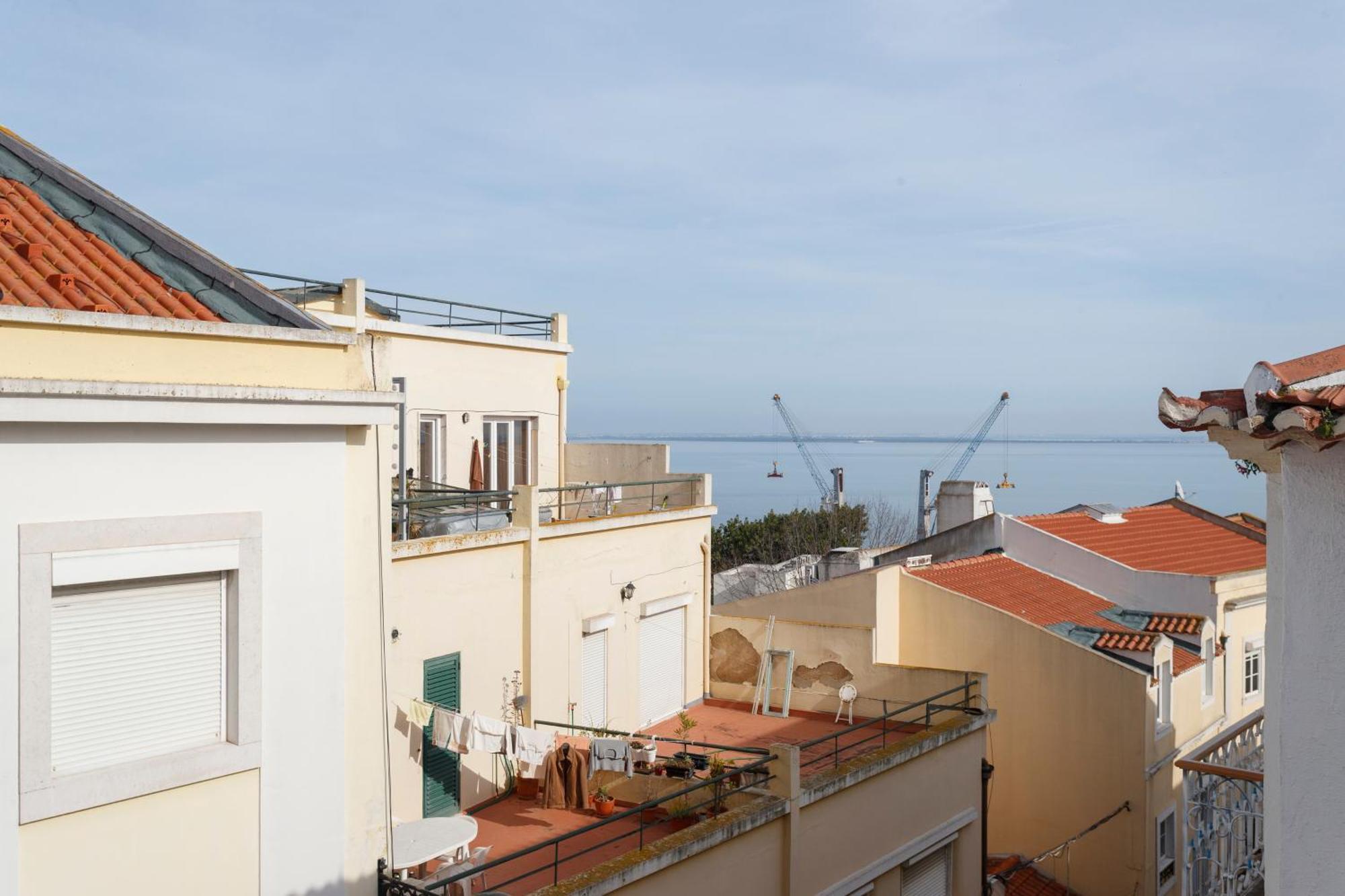 Barbadinhos Apartments In Lisbon Historic Neighborhood מראה חיצוני תמונה