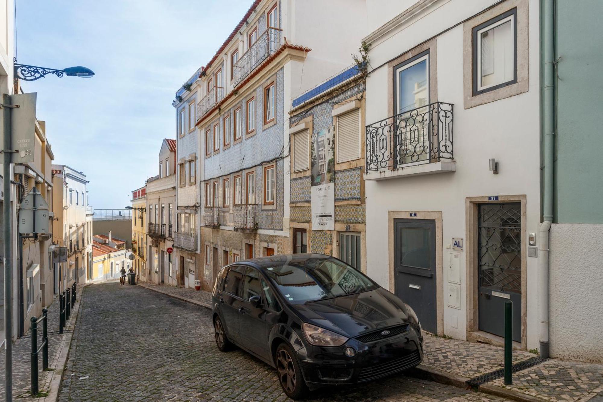 Barbadinhos Apartments In Lisbon Historic Neighborhood מראה חיצוני תמונה